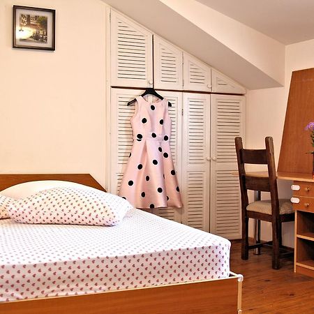 Lover'S Nest Next To The Beach 바르나 외부 사진